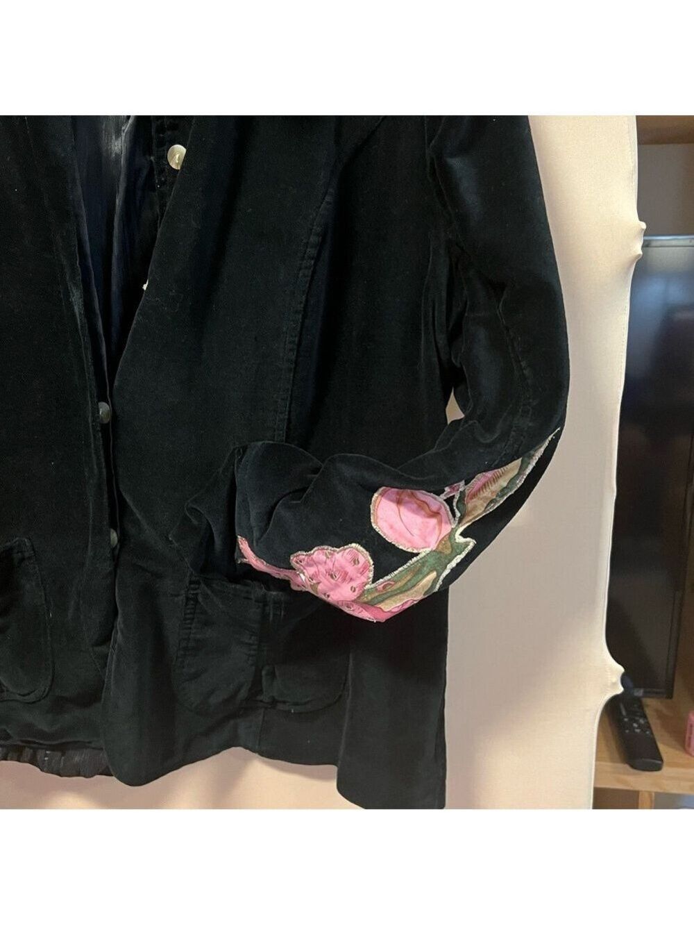 French Velvet Vintage Jacket - Picture 4 of 9